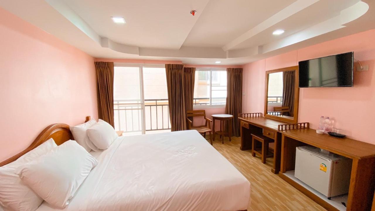 A.A. Pattaya Golden Beach Hotel Exterior photo