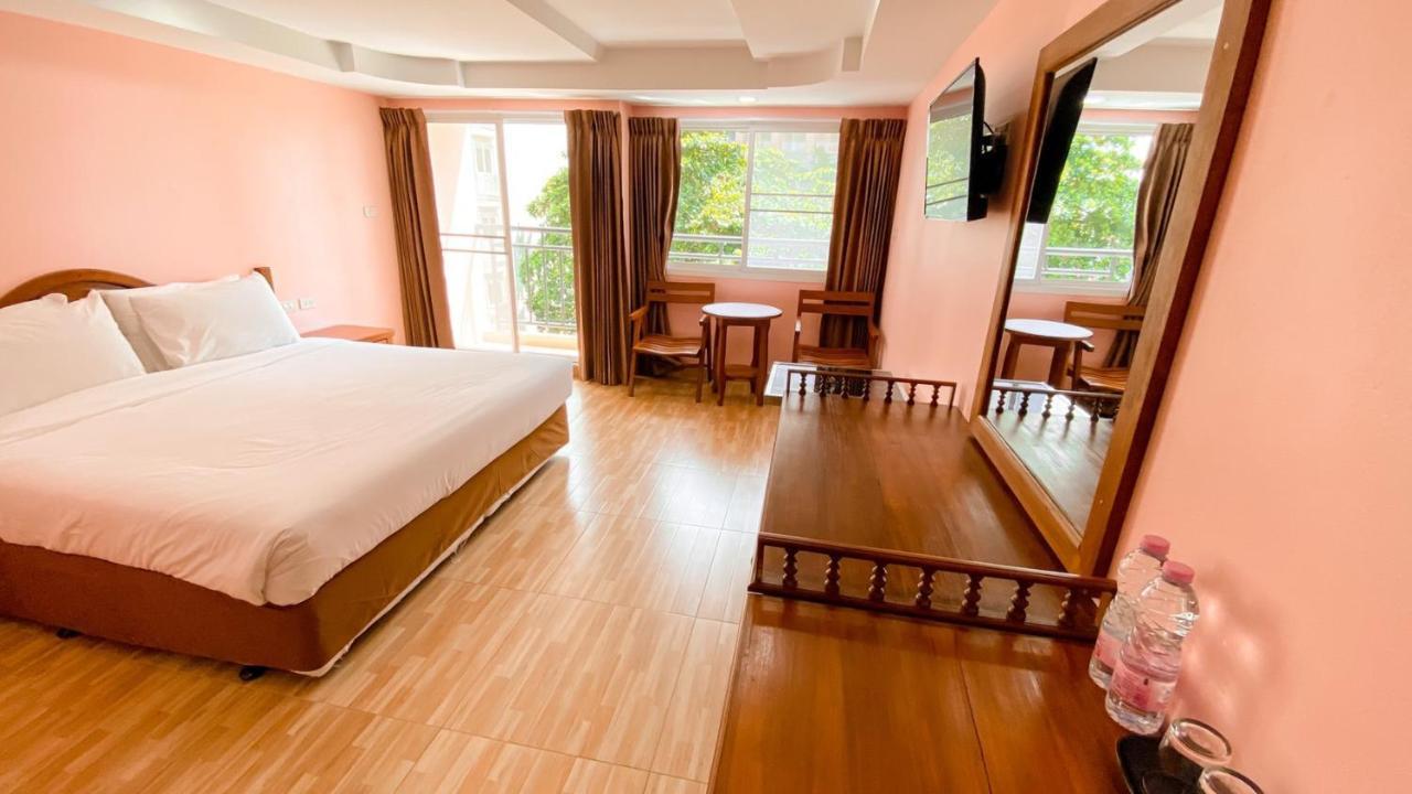 A.A. Pattaya Golden Beach Hotel Exterior photo